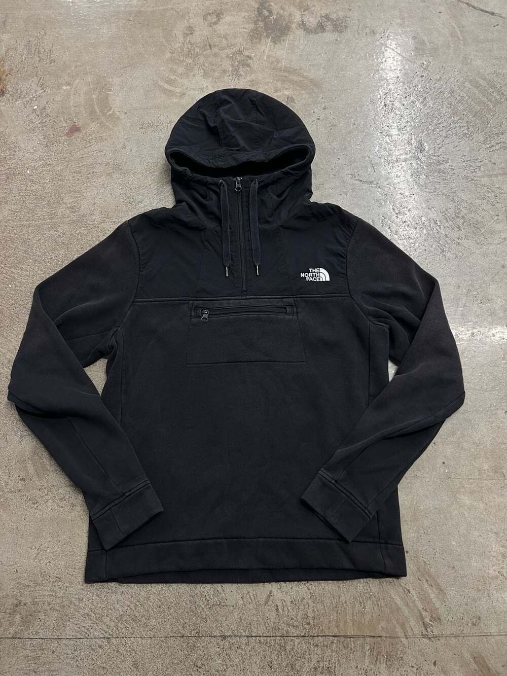 The North Face Men's Black Half-Zip Fleece Hoodie Size M